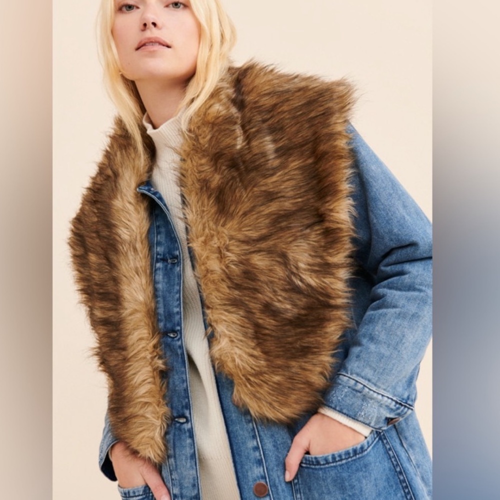 One Teaspoon Blue and Brown Jean Jacket with Faux Fur size small. EUC